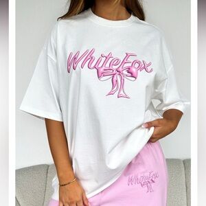 WHITE FOX Protecting What's‎ Mine Oversized Tee White Pink BOW